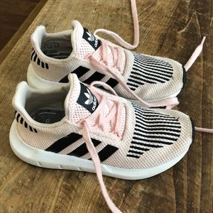 Girls Adidas Originals Swift Run Shoes